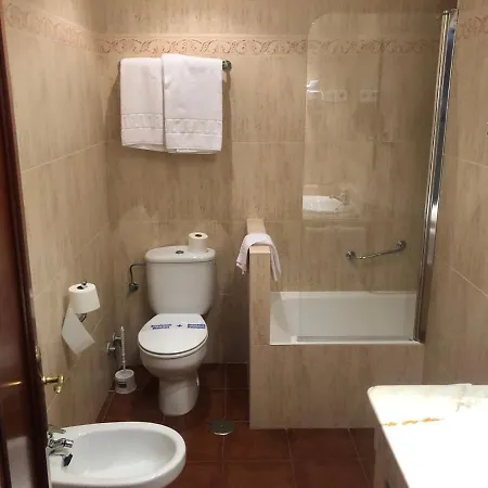 Josein Hotel 2*