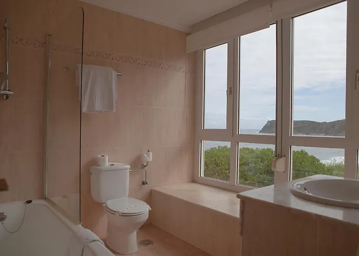 ホテル Josein コミージャス